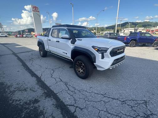 2025 Toyota Tacoma Hybrid Trailhunter Hybrid