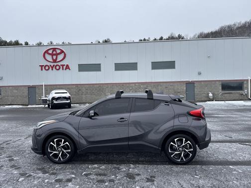 2021 Toyota C-HR XLE