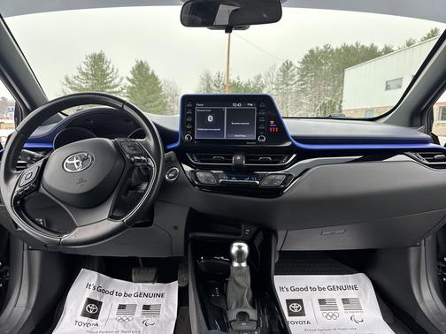 2021 Toyota C-HR XLE