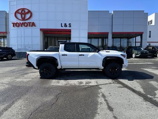 2026 Toyota Tacoma Hybrid 