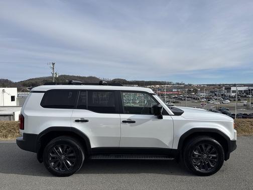 2024 Toyota Land Cruiser Base