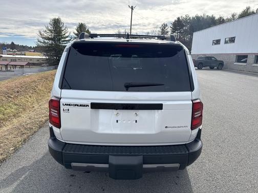 2024 Toyota Land Cruiser Base