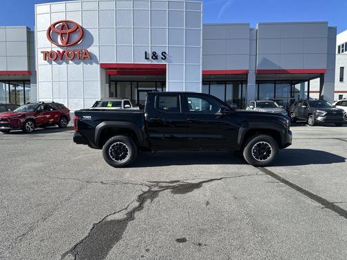 2025 Toyota Tacoma TRD Off Road