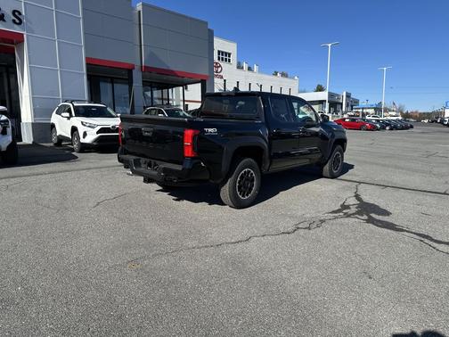 2025 Toyota Tacoma TRD Off Road