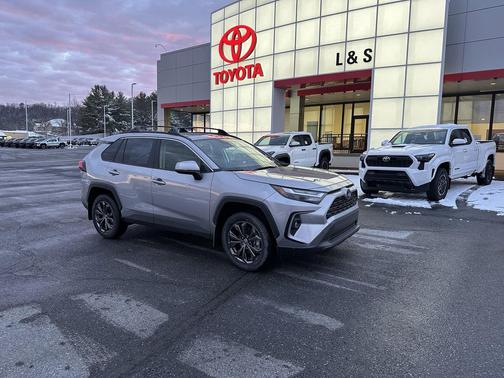 2025 Toyota RAV4 Hybrid XLE Premium