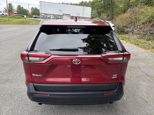 2022 Toyota RAV4 LE