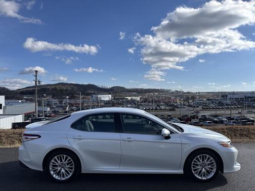 2018 Toyota Camry XLE