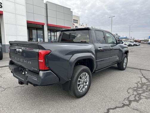 2026 Toyota Tacoma Hybrid Limited