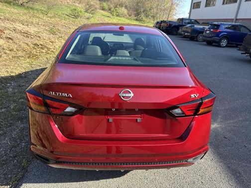 Scarlet Ember 2024 Nissan Altima 2.5 SV