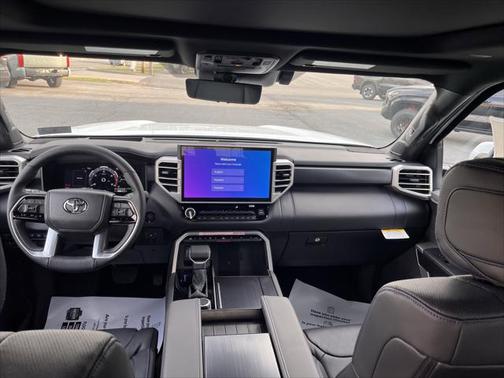 2025 Toyota Tundra Hybrid Platinum