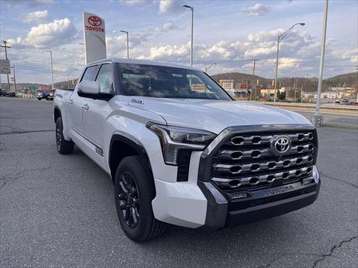 2025 Toyota Tundra Hybrid Platinum