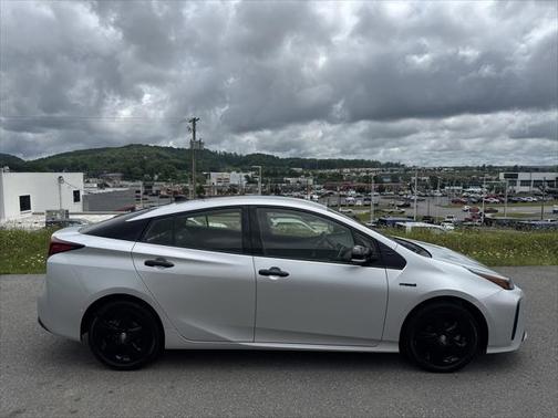 2022 Toyota Prius L