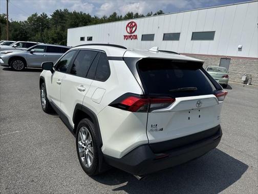 2022 Toyota RAV4 XLE Premium