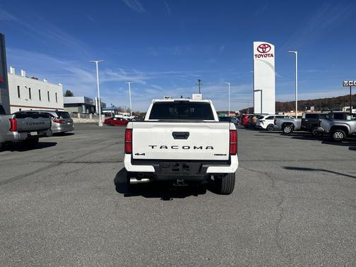 2025 Toyota Tacoma Hybrid 