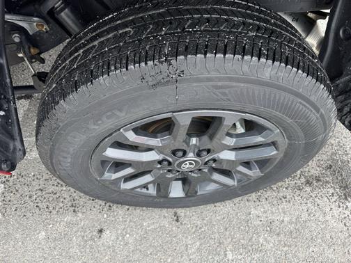 2025 Toyota Tundra Platinum