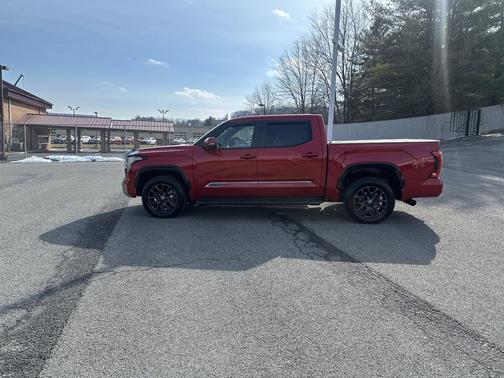 2025 Toyota Tundra Platinum