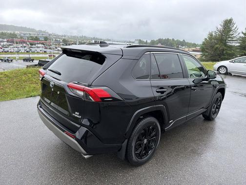 Midnight Black Metallic 2022 Toyota RAV4 Hybrid SE