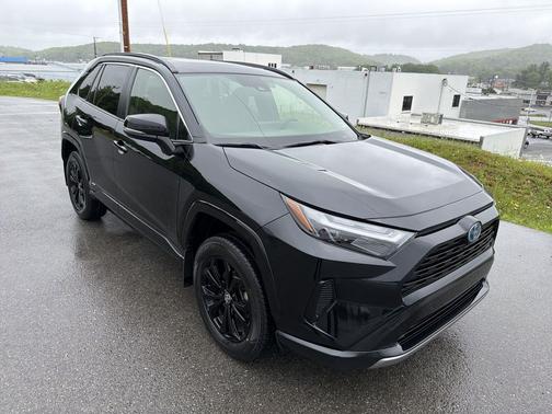 Midnight Black Metallic 2022 Toyota RAV4 Hybrid SE