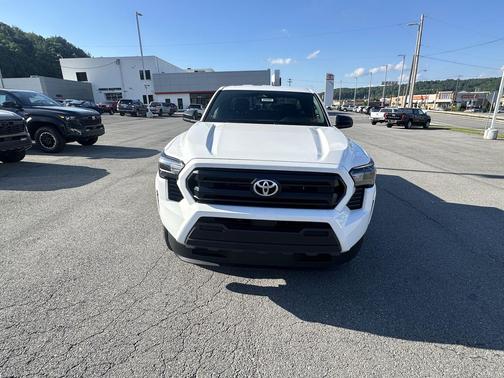 2025 Toyota Tacoma SR