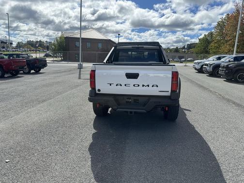 2025 Toyota Tacoma Hybrid Trailhunter Hybrid