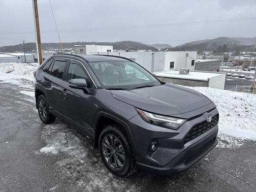 2025 Toyota RAV4 Hybrid XLE Premium