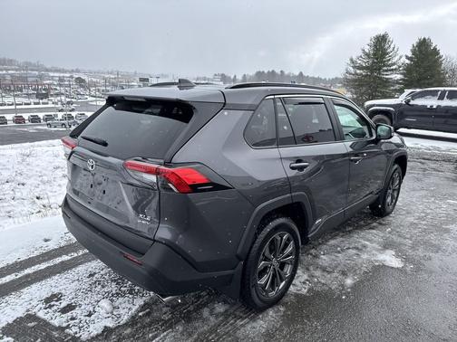2025 Toyota RAV4 Hybrid XLE Premium