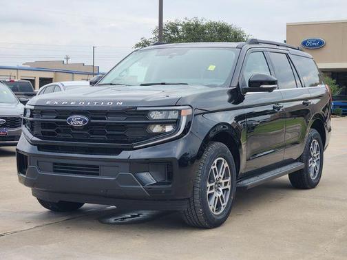 Agate Black Metallic 2025 Ford Expedition Active