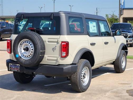 2025 Ford Bronco Base