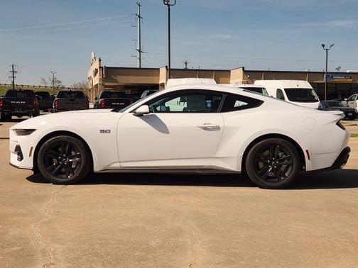 Oxford White 2026 Ford Mustang GT