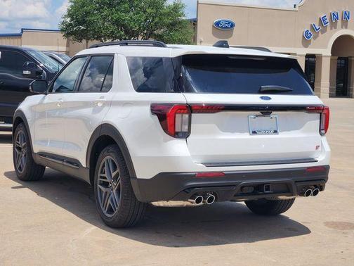 Star White 2026 Ford Explorer ST