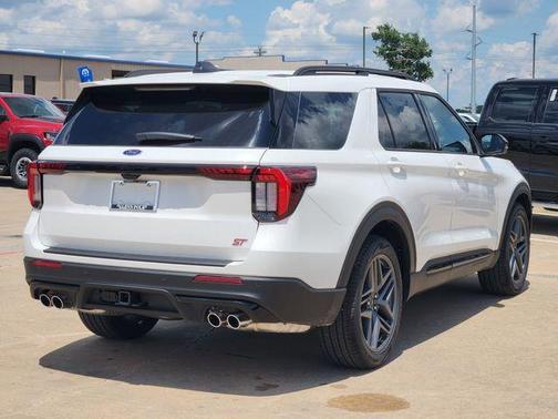 Star White 2026 Ford Explorer ST
