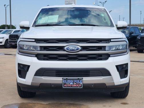 Oxford White 2024 Ford Expedition XLT