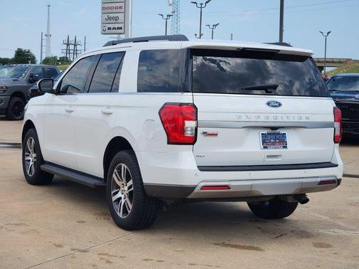 Oxford White 2024 Ford Expedition XLT