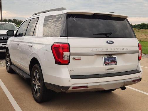 Oxford White 2024 Ford Expedition XLT