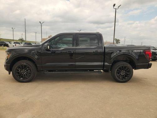 Agate Black Metallic 2026 Ford F-150 XLT