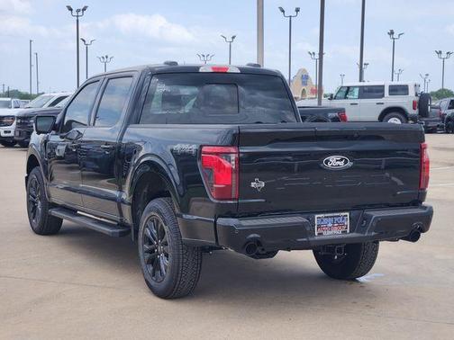 Agate Black Metallic 2026 Ford F-150 XLT