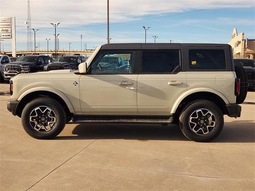 2025 Ford Bronco Outer Banks