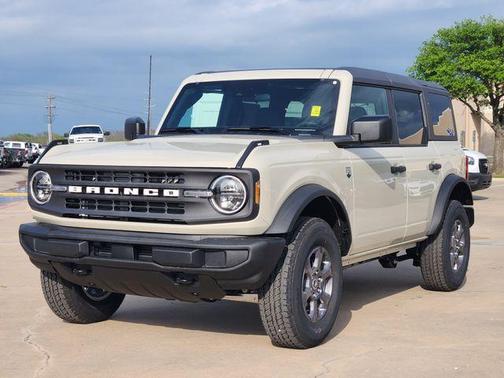 Desert Sand 2026 Ford Bronco Big Bend