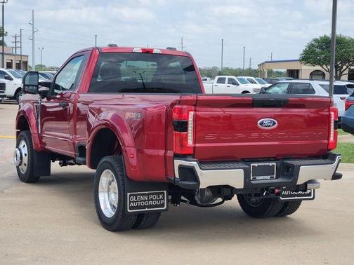 Ruby Red Metallic Tinted Clearcoat 2026 Ford F-450 XLT