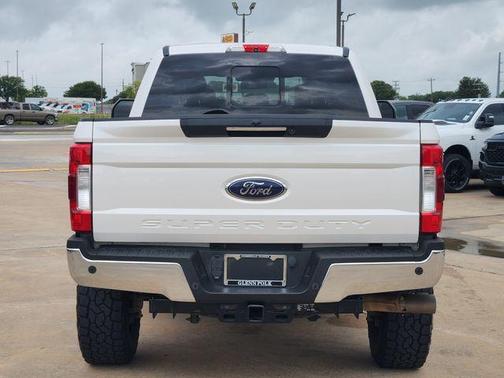 White Platinum Clearcoat Metallic 2019 Ford F-250 Lariat