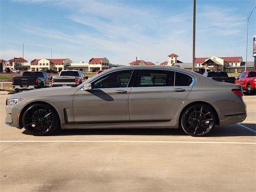 2020 BMW 740 i