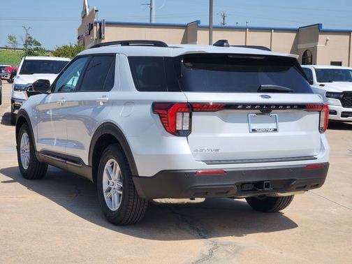 Space White Metallic 2026 Ford Explorer Active