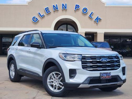 Space White Metallic 2026 Ford Explorer Active