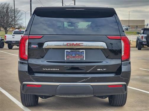 2022 GMC Yukon SLT
