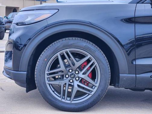 Agate Black Metallic 2026 Ford Explorer ST