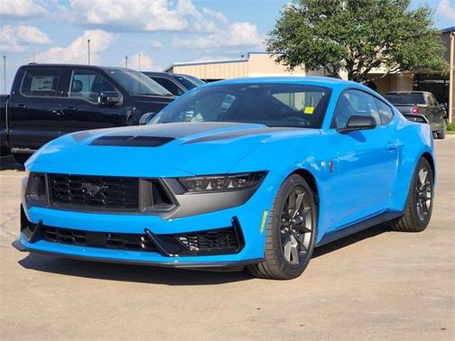 2025 Ford Mustang Dark Horse