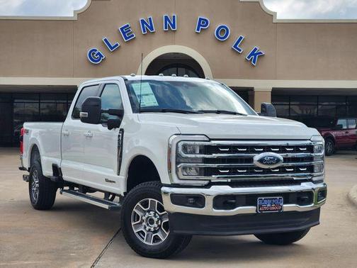 Oxford White 2024 Ford F-250 Lariat