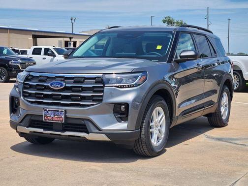 Carbonized Gray Metallic 2026 Ford Explorer Active