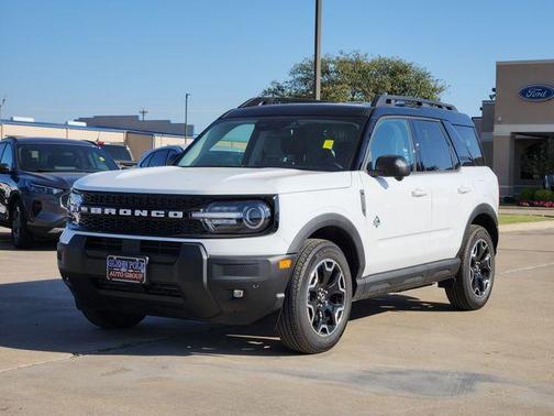 Oxford White 2025 Ford Bronco Sport Outer Banks
