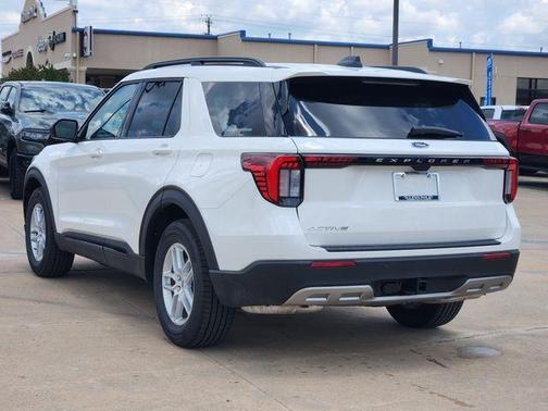 Star White 2026 Ford Explorer Active